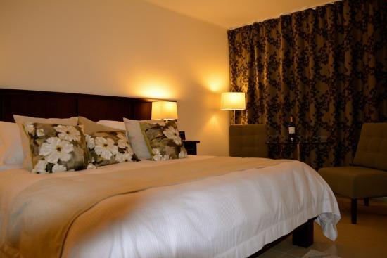 New Brookfields Hotel Freetown Room photo